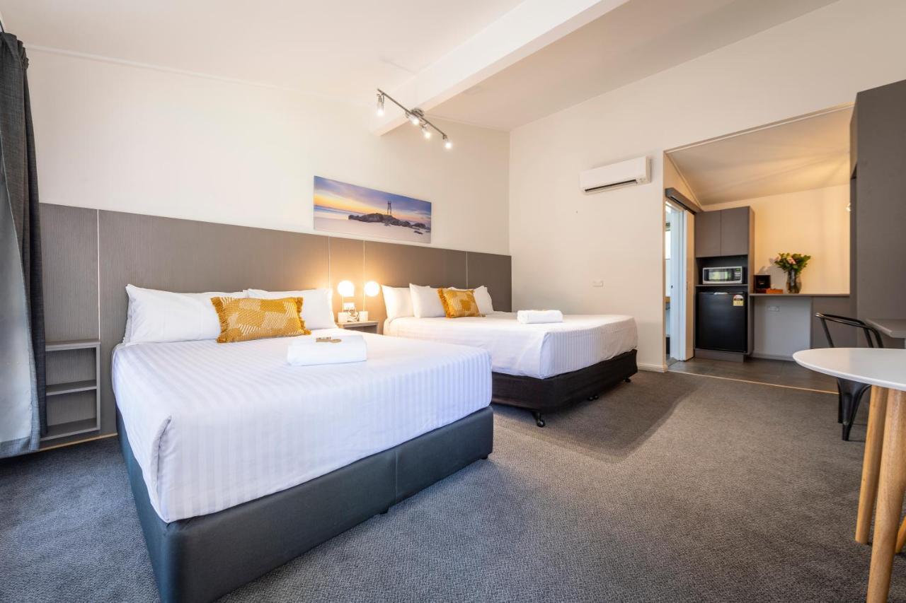 Fern Bay Motel מראה חיצוני תמונה