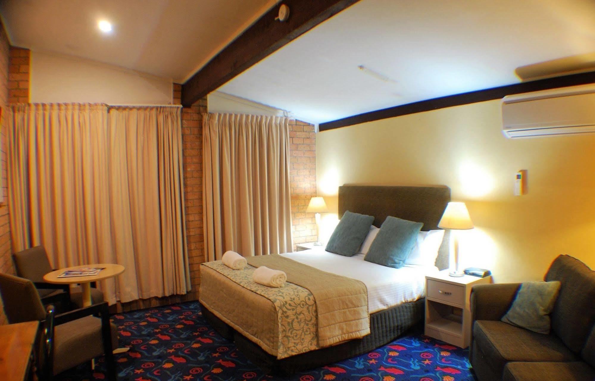 Fern Bay Motel מראה חיצוני תמונה
