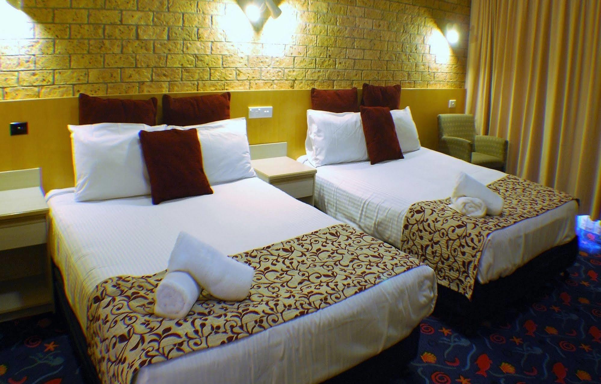 Fern Bay Motel מראה חיצוני תמונה