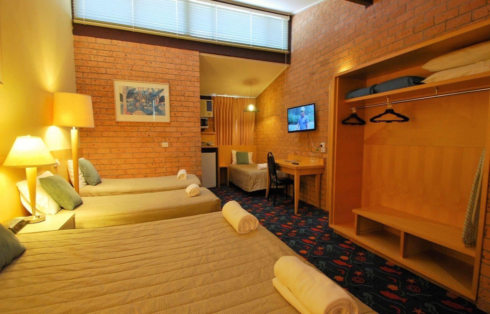 Fern Bay Motel מראה חיצוני תמונה