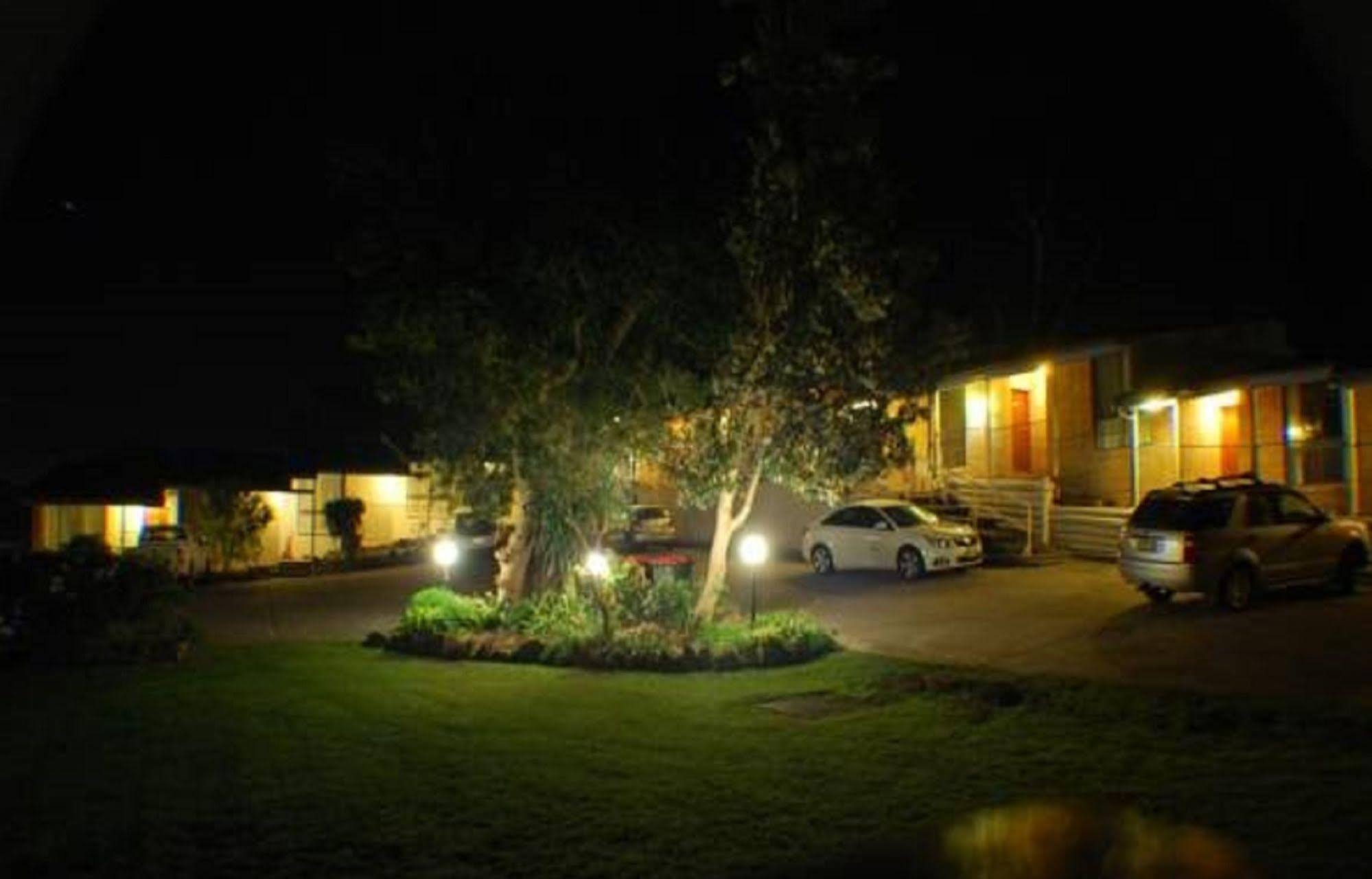 Fern Bay Motel מראה חיצוני תמונה